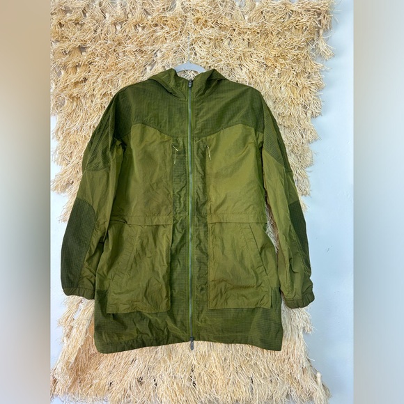 Lululemon•Ripstop Relaxed-Fit Jacket•Hooded Water Proof Cinch Waist•Green•NWOT•6 - Picture 8 of 16